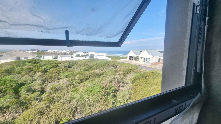 4 Bedroom Property for Sale in Yzerfontein Western Cape